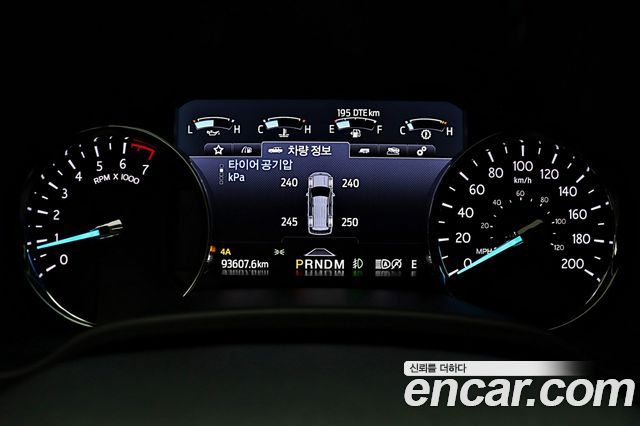 Ford Expedition 2021 — photo 8