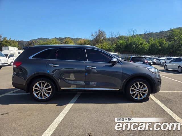 Kia Sorento 2017 — photo 8