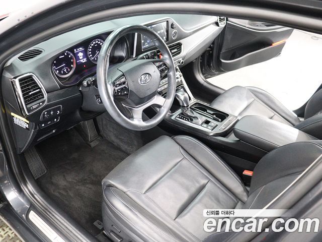 Hyundai Grandeur 2017 — photo 11