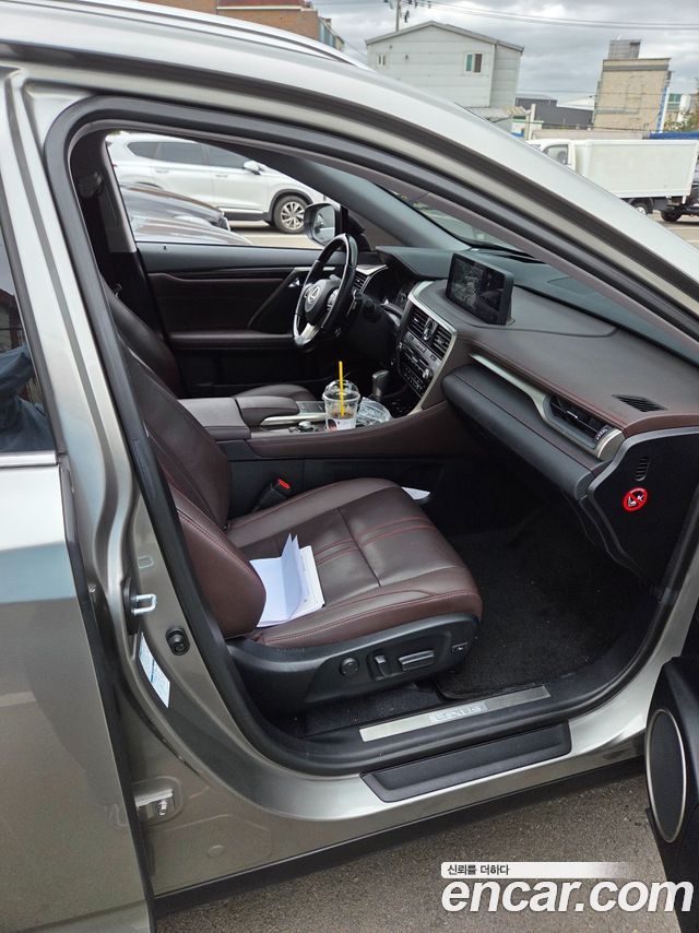 Lexus RX 2022 — photo 7
