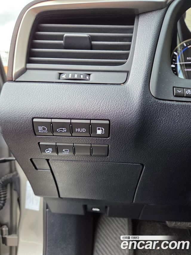 Lexus RX 2022 — photo 11