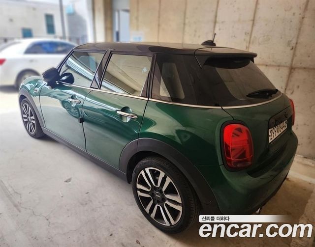 Mini Cooper 2021 — photo 3
