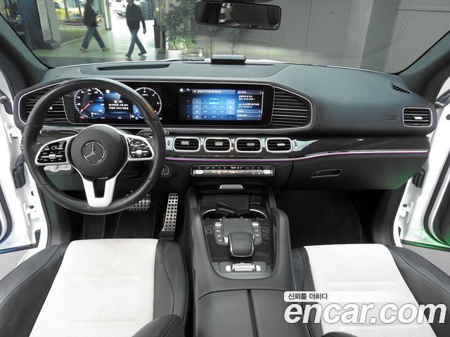 Mercedes-Benz GLE-Class 2020 — photo 7