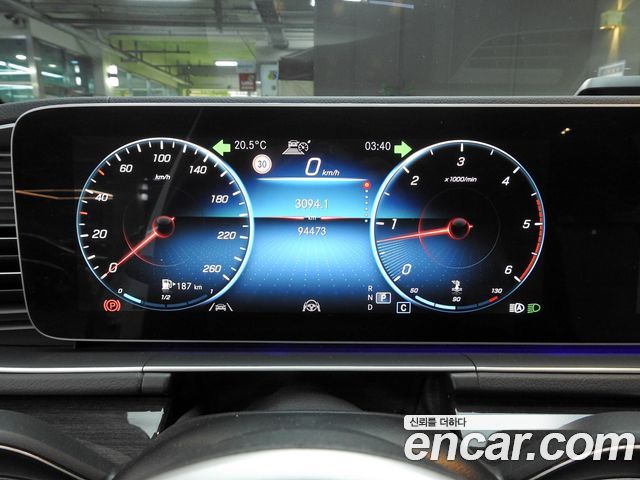 Mercedes-Benz GLE-Class 2020 — photo 8