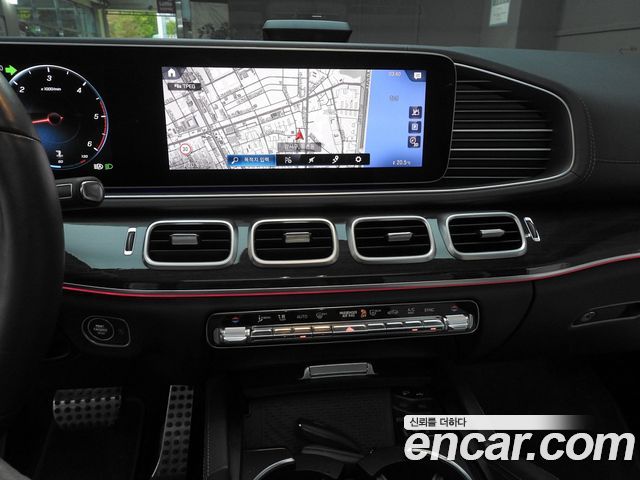 Mercedes-Benz GLE-Class 2020 — photo 9