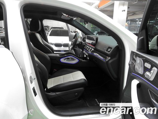 Mercedes-Benz GLE-Class 2020 — photo 11