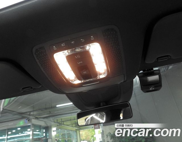 Mercedes-Benz GLE-Class 2020 — photo 16