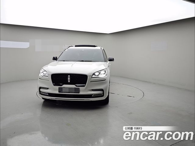 Lincoln Aviator 2023 — photo 1
