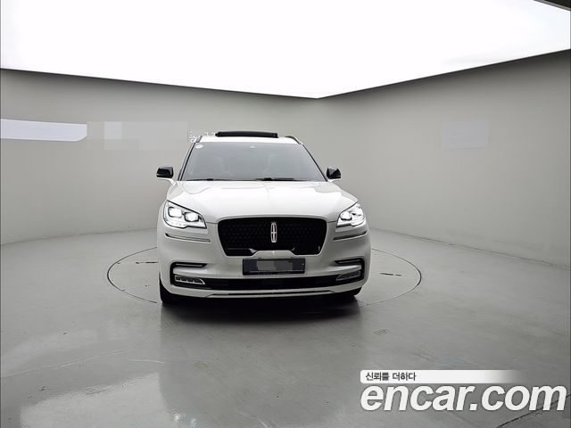 Lincoln Aviator 2023 — photo 2