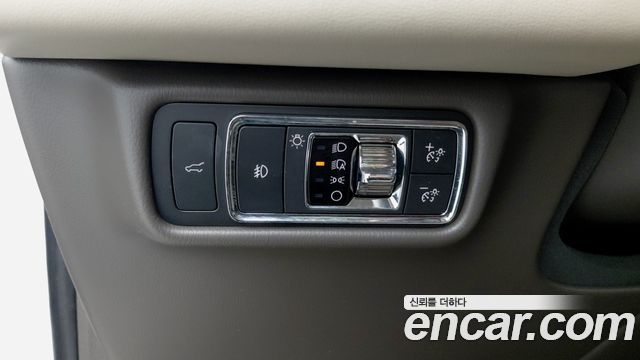 Lincoln Aviator 2023 — photo 19
