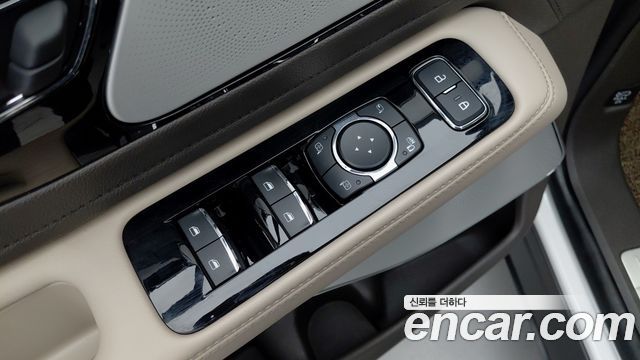 Lincoln Aviator 2023 — photo 20