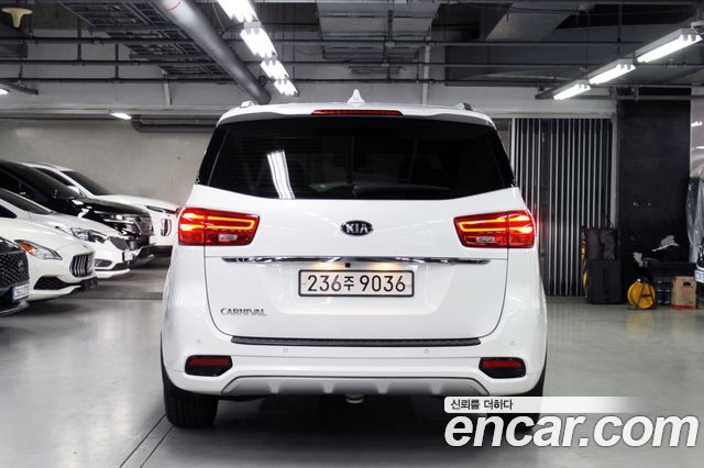 Kia Canival 2020 — photo 5