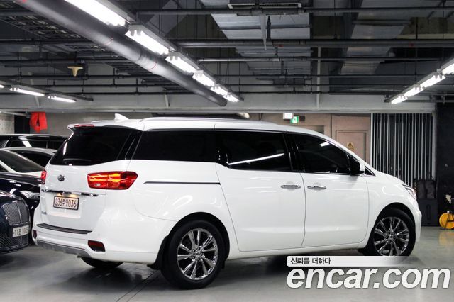 Kia Canival 2020 — photo 6