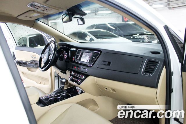 Kia Canival 2020 — photo 10