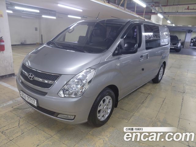 Hyundai Starex 2015 — photo 1