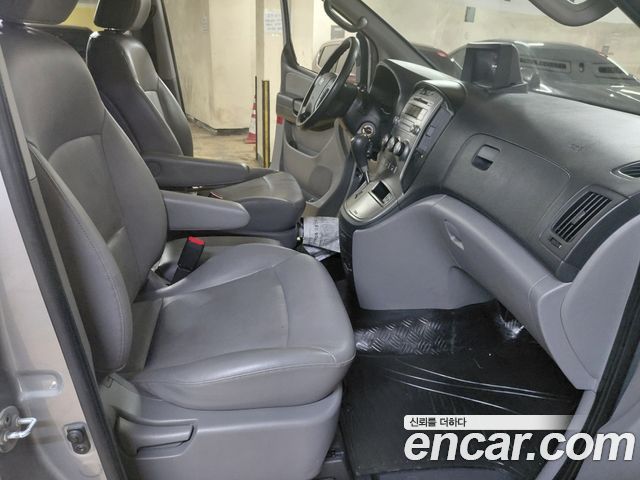 Hyundai Starex 2015 — photo 16