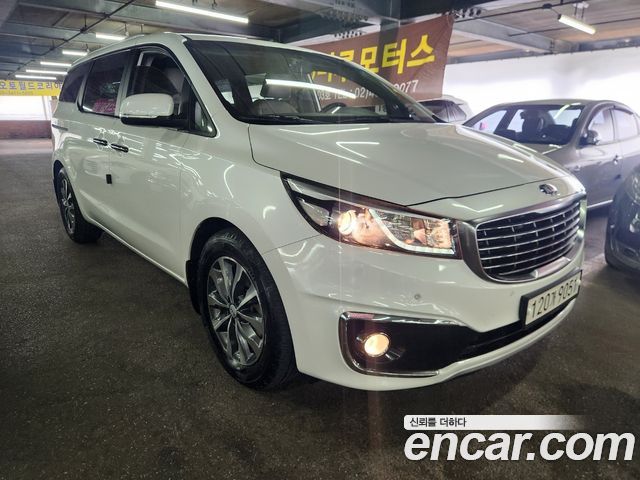 Kia Canival 2018 — photo 2
