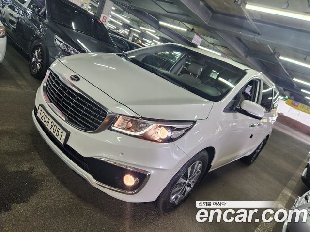 Kia Canival 2018 — photo 3