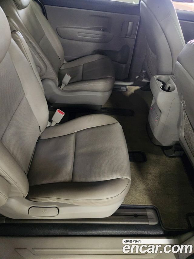 Kia Canival 2018 — photo 14