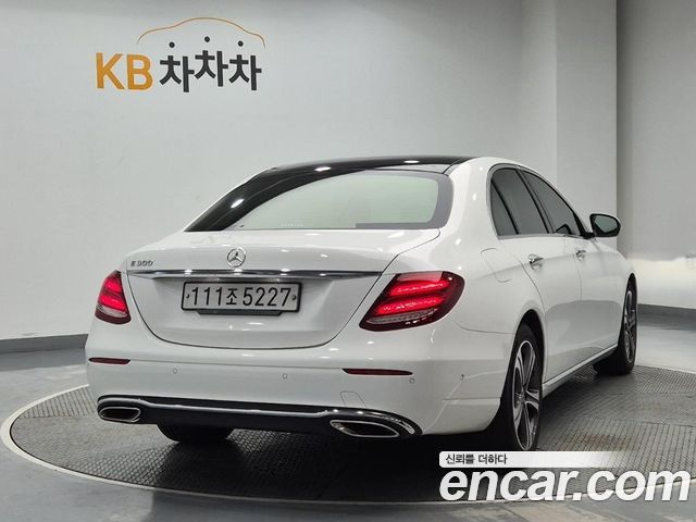 Mercedes-Benz E-Class 2019 — photo 3