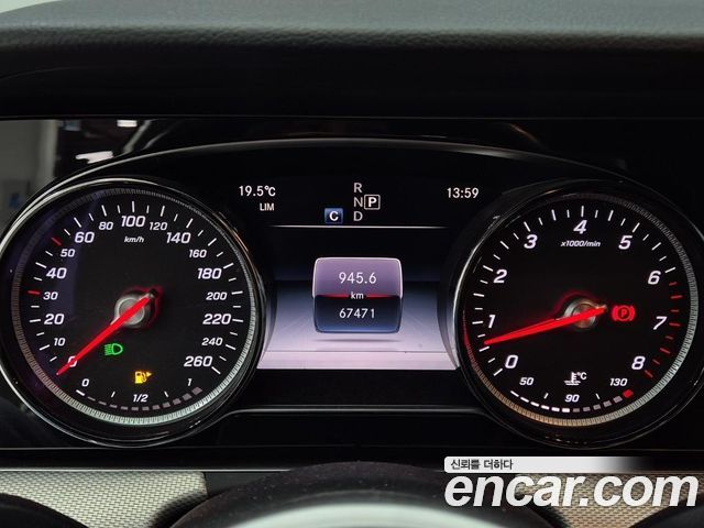 Mercedes-Benz E-Class 2019 — photo 6