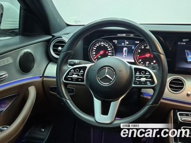 Mercedes-Benz E-Class 2019 — photo 9