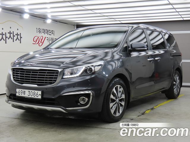Kia Canival 2018 — photo 1