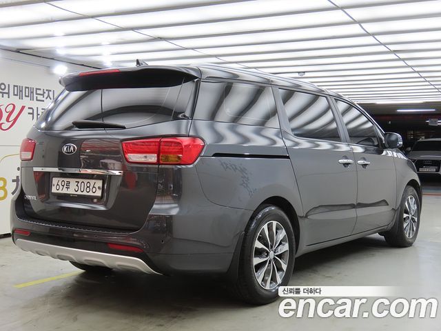 Kia Canival 2018 — photo 6