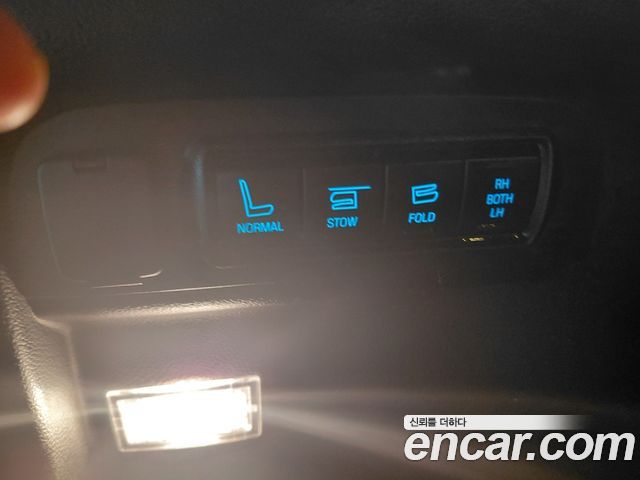 Ford Explorer 2017 — photo 16