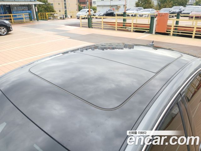 Audi A8 2015 — photo 7