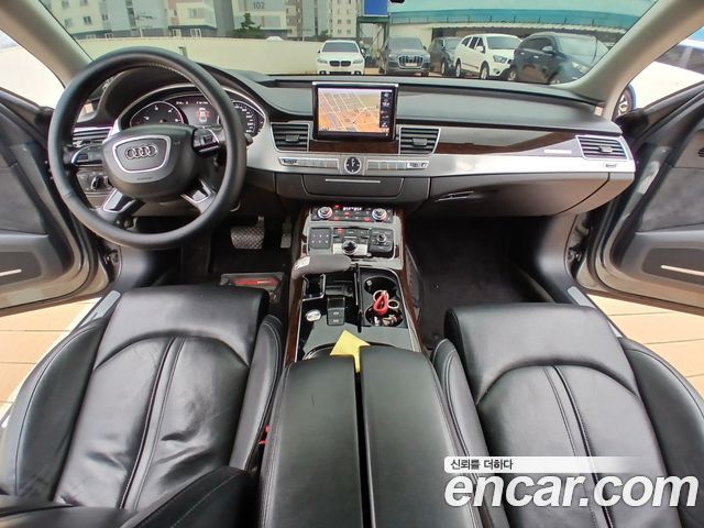 Audi A8 2015 — photo 10