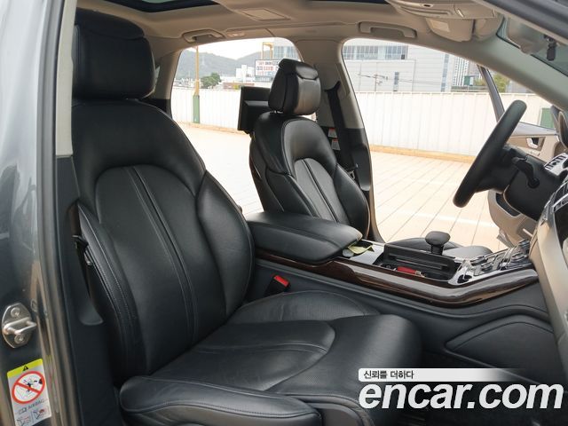Audi A8 2015 — photo 13