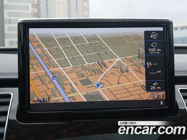 Audi A8 2015 — photo 16