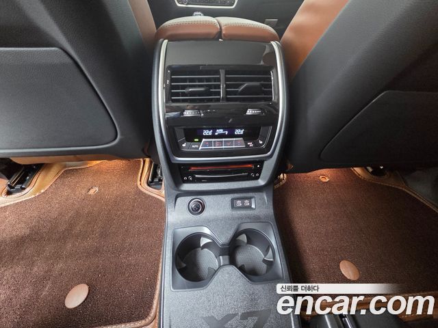 BMW X7 2022 — photo 17