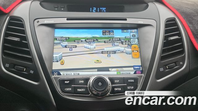 Hyundai AVANTE 2015 — photo 13