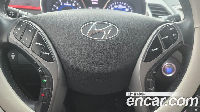 Hyundai AVANTE 2015 — photo 16