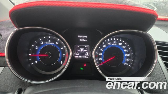 Hyundai AVANTE 2015 — photo 18