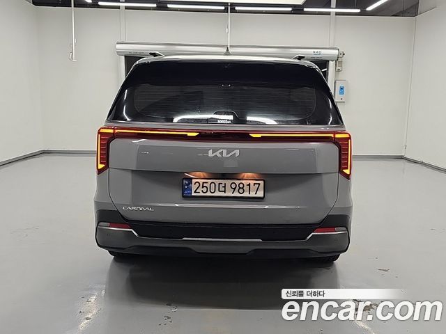 Kia Canival 2024 — photo 3