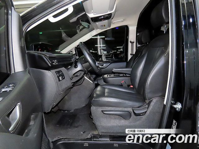 Hyundai Staria 2025 — photo 6