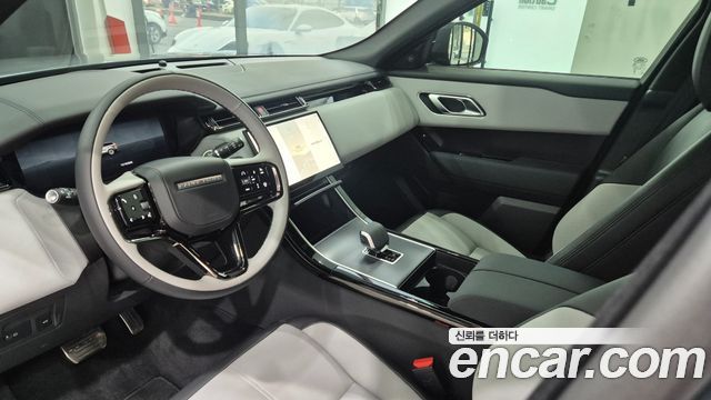 Land Rover Range Rover Velar 2025 — photo 7