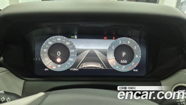 Land Rover Range Rover Velar 2025 — photo 13