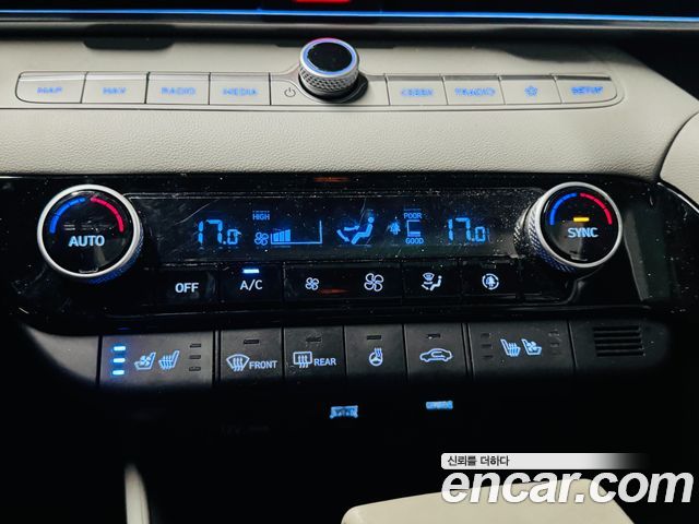 Hyundai AVANTE 2023 — photo 14