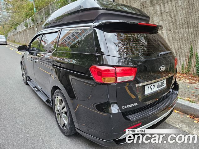 Kia Canival 2015 — photo 4