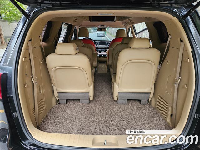 Kia Canival 2015 — photo 13