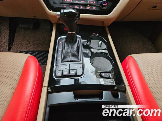 Kia Canival 2015 — photo 17