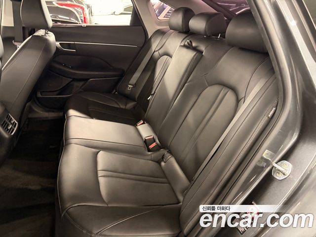 Hyundai Sonata 2021 — photo 11