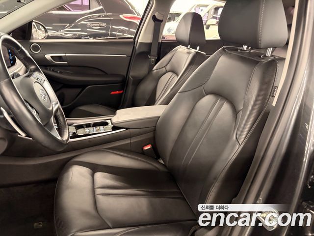 Hyundai Sonata 2021 — photo 17