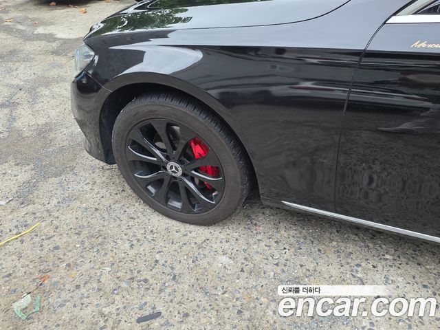 Mercedes-Benz E-Class 2019 — photo 4