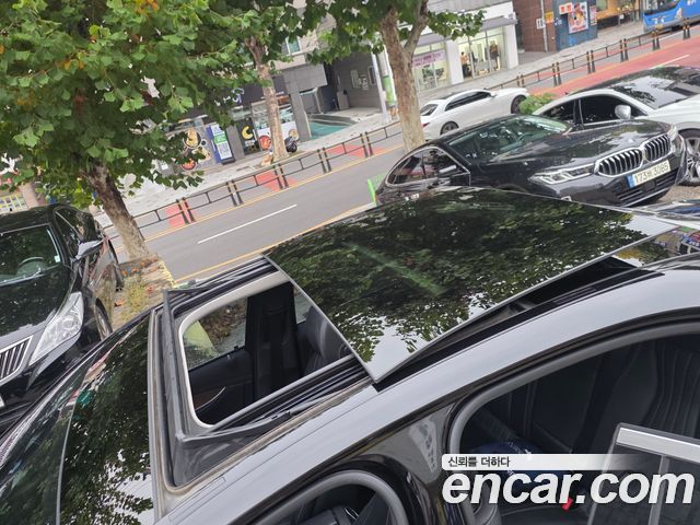 Mercedes-Benz E-Class 2019 — photo 6
