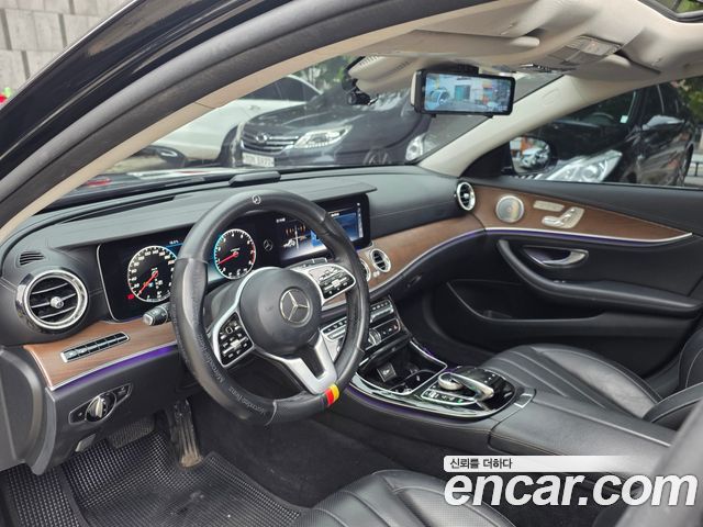 Mercedes-Benz E-Class 2019 — photo 8